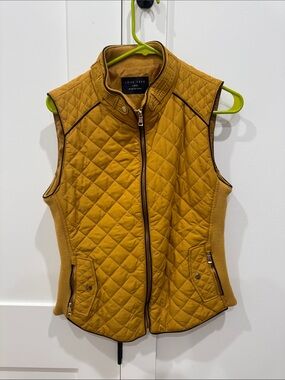 Love Tree Quilted Mustard Yellow Sleeveless Zip Vest